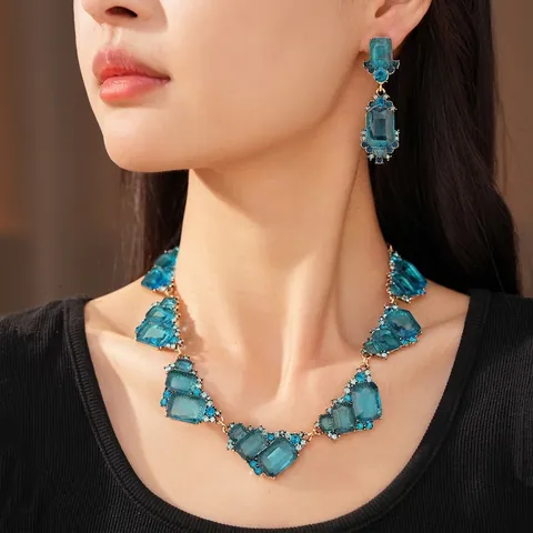 Vintage Legierung Strass Geometrischer Quadratischer Schmuck Für Damen Vergoldete Ästhetische Halskette Und Ohrhänger