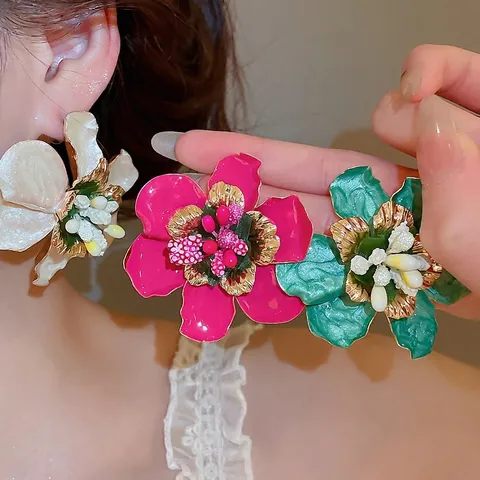 Vintage Enamel Flower Stud Earrings With Silver Earring Post Iron Metal Magenta Pink White Green Large Floral Earrings For Women Fashion Jewelry