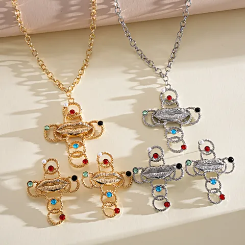 Vintage European Metal Lips Cross Pendant Necklace And Artificial Pearl Resin Stud Earrings For Women Luxurious Jewelry