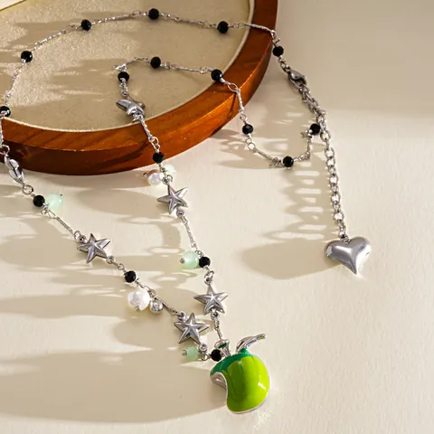 Sweet Dopamine Star Artificial Pearl Enameled Green Apple Pendant Necklace For Women Alloy Drip Oil Choker Jewelry