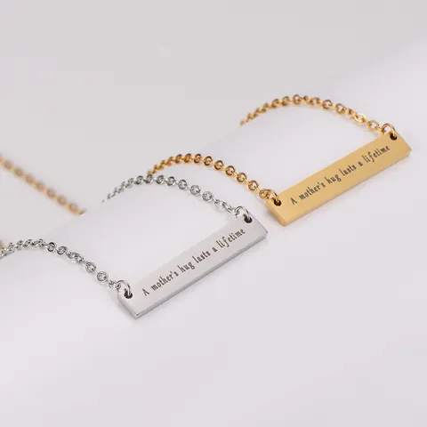 Stainless Steel Engraved Bar Necklace Mothers Hug Quote Rectangle Pendant Necklace Electroplated Fashion Jewelry for Women Mom Gift