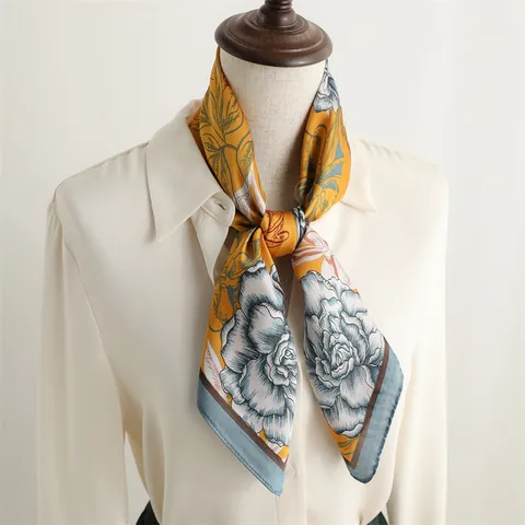 Women Elegant Floral Print Satin Square Scarf Vintage Silk-Like Neck Head Scarf Fashion Accessories Large Flower Pattern Wrap