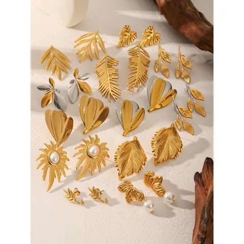 Minimalist Stainless Steel Monstera Leaf Stud Earrings For Women Vintage Gold Plated Botanical Nature Inspired Fashion Jewelry Accessory