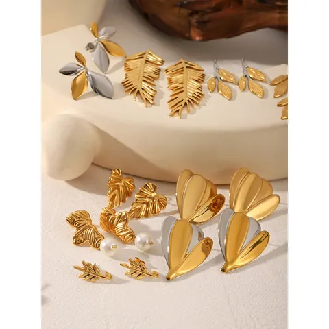 Minimalist Stainless Steel Monstera Leaf Stud Earrings For Women Vintage Gold Plated Botanical Nature Inspired Fashion Jewelry Accessory