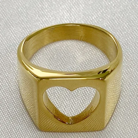 Anillo Sigillo In Acciaio Inossidabile Placcato Oro Forma Di Cuore Cavo Lucidato Stile Minimalista Gioielli Di Moda Per Donne Uomini