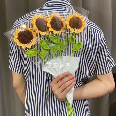 Handmade Crochet Knitted Sunflower Artificial Flower Bouquet Acrylic Yarn Desktop Decoration Birthday Gift For Friends