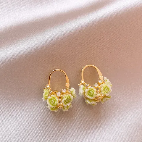 Luxury Alloy Rhinestone Flower Basket Earrings For Women Vacation Style Dopamine Floral Rose Huggies Earrings Jewelry