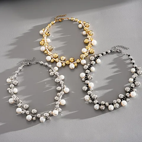 Niche Design European American Retro Artificial Pearl Beaded Necklace For Women Elegant Electroplated Alloy Metal Bead Clavicle Chain Fashion Jewelry Accessory Gift