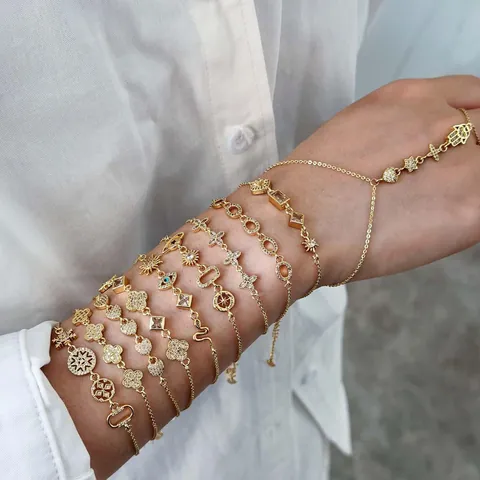 Bracelet Ajustable en Cuivre Plaqué Or Avec Strass pour Femmes Mauvais Œil Trèfle Chaîne de Main Bijoux Minimalistes