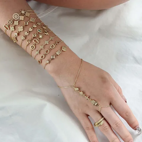 Bracelet Ajustable en Cuivre Plaqué Or Avec Strass pour Femmes Mauvais Œil Trèfle Chaîne de Main Bijoux Minimalistes