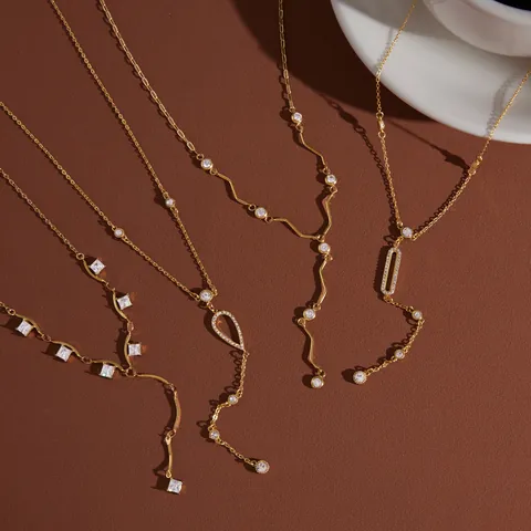 Collana con Pendente in Zirconia Acciaio Inossidabile Lussuosa Vintage da Donna Catena Maglione Nappina Forma Y Placcata Oro Gioielli