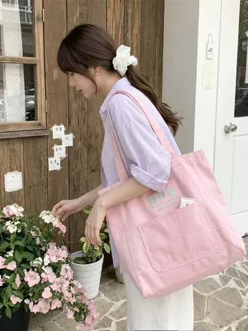 Große Damen Canvas Tragetasche Bestickte Schleifen Schultertasche Lässige Schultasche Pendler Handtasche Sommer