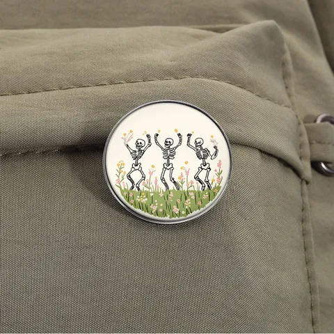 Vintage Dark Pastoral Dancing Skeleton Alloy Brooch Pin Cartoon Floral Skeleton Badge For Men Women Clothing Decoration