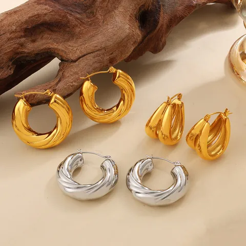 Roestvrijstalen Gedraaide C-Vormige Creolen Geometrisch Goud Zilver Verguld Minimalistische Lichtgewicht Mode-Sieraden Voor Dames