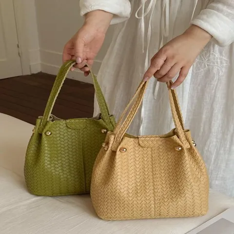 Vintage Gewebte PU Leder Tragetasche Eimertasche Große Kapazität Schultertasche Mit Geometrischem Gurt Für Damen Alltag