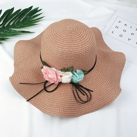 Women Wide Brim Straw Hat Summer Sun Protection Foldable Beach Hat With Wavy Edge And Flower Decoration Fashion Sunhat