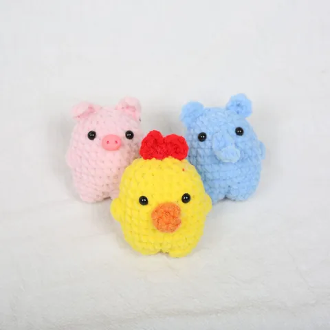 Handmade Knitted Animal Keychain Pig Elephant Chicken Yarn Cute Crochet Bag Pendant For Women Kids Creative Souvenir Gift
