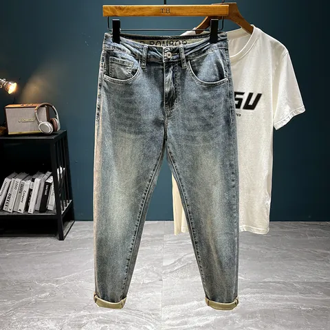 Men's Vintage Washed Slim Fit Cropped Jeans Cotton Blend Elastic Light Blue Denim Pants With Back Pocket Letter Print