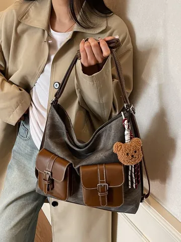 Vintage Denim Textur Damen Tragetasche Mit Großer Kapazität Pattentaschen Und Bärenanhänger Retro Pendler Schultertasche