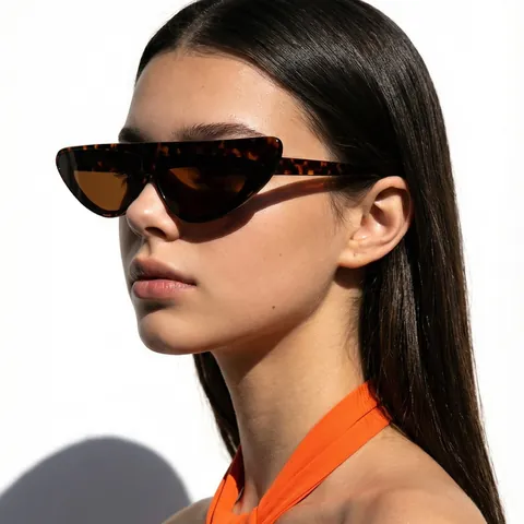 Fashion Irregular Cat Eye Sunglasses For Men Women Retro Small Frame UV400 Protection Punk Cool Sunglasses Streetwear