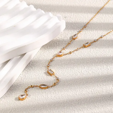 Collana con Pendente a Nappa a Forma di Y Stile Francese per Donna in Acciaio Inossidabile Placcato Oro 18K con Zirconia Geometrica