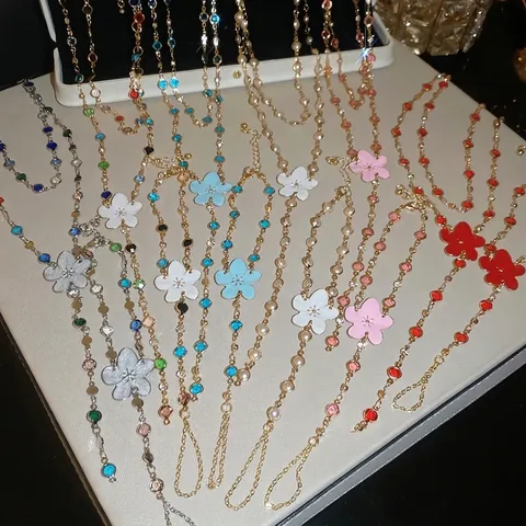 Conjunto de Joyas Dulces de Flores de Esmalte para Mujer Collar Floral y Pulsera de Cadena de Mano Chapado en Oro Plata