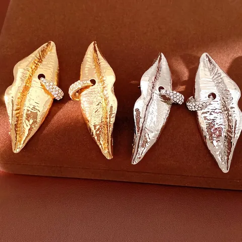 Exaggerated Lips Shape Stud Earrings Alloy Rhinestone 925 Sterling Silver Post For Women Gold Silver Personality Jewelry