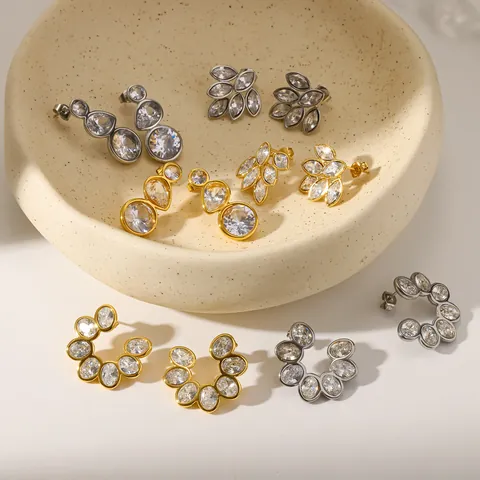 Kleines Nischendesign Blatt Ohrstecker Leichter Luxus Strass C-Form Edelstahl Creolen Wassertropfen Anhänger Ohrschmuck Für Damen