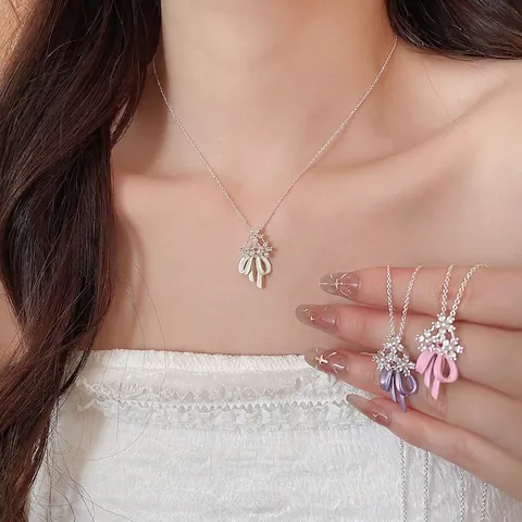 Sweet Butterfly Zirconia Flower Pendant Necklace For Women Copper Enamel Clavicle Chain Princess Style Jewelry Gift