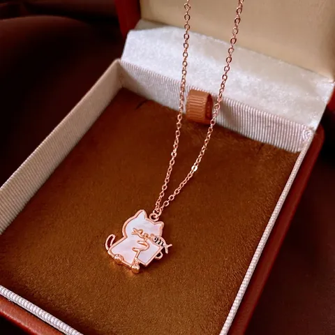 Rose Gold Plated Copper Shell Cat Pendant Necklace Cute Kitten With Fishbone Charm Clavicle Chain Fashion Daily Jewelry Women