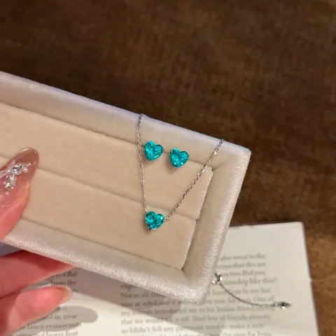 Herzförmiger Zirkonia Schmuckset Für Damen Koreanischer Stil Silber Vergoldet Kupfer Herz Anhänger Halskette Armband Herz Ohrstecker Modeschmuck
