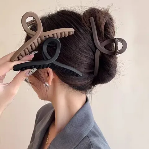 Matte Large Hair Claw Clips For Women Thick Hair Non Slip Geometric Shark Hair Clips Minimalist Solid Color Hair Accessories