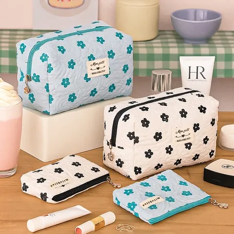 Gesteppte Kosmetiktasche Mit Blumenmuster Polyester Baumwolle Make-Up Organizer Reise Kulturbeutel Mit Spitzenbesatz Für Frauen Mädchen