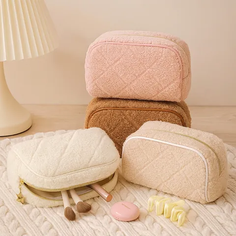 Teddy Fleece Cosmetic Bag Diamond Quilted Sherpa Makeup Pouch Star Zipper Pull Portable Travel Toiletry Organizer For Women