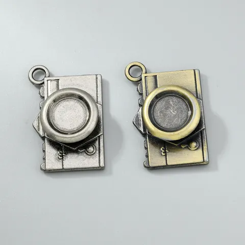 Vintage Camera Shaped Alloy Pendant Retro Metal Camera Charm For DIY Necklace Keychain Jewelry Making Accessory Bronze Silver
