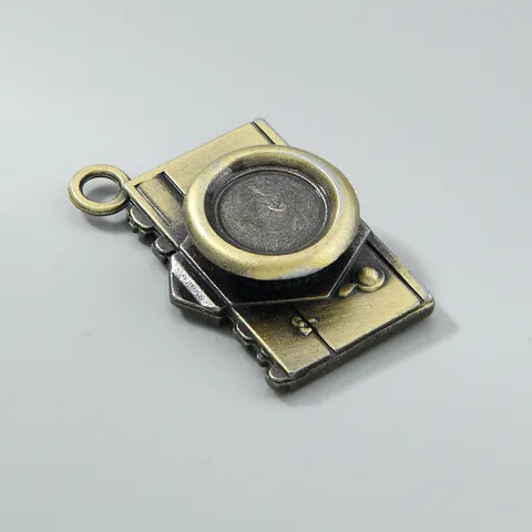 Vintage Camera Shaped Alloy Pendant Retro Metal Camera Charm For DIY Necklace Keychain Jewelry Making Accessory Bronze Silver