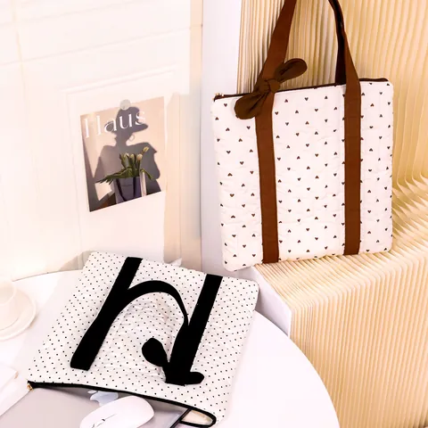 Quilted Cotton Handbag Heart Polka Dot Print Laptop Tote Bag With Bow Decor For Women Commute Storage Zipper Closure
