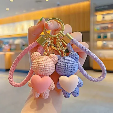 Creative Cartoon Resin Bear Keychain With Heart Design Woven Texture Bear Bag Pendant Couple Gift Keychain For Backpack Accessories