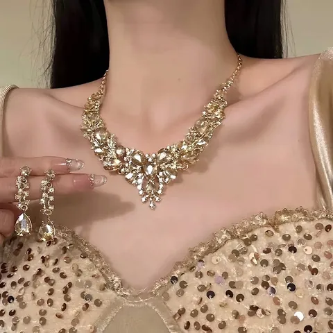 Vintage Palace Style Alloy Rhinestone Waterdrop Necklace Earrings Jewelry Set For Women Elegant Banquet Wedding Accessories