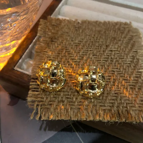 Vintage Unregelmäßige Runde Ohrstecker Für Damen Luxuriöse Gold Silber Beschichtete Acryl Geometrische Korbgeflecht Textur Stahlstift