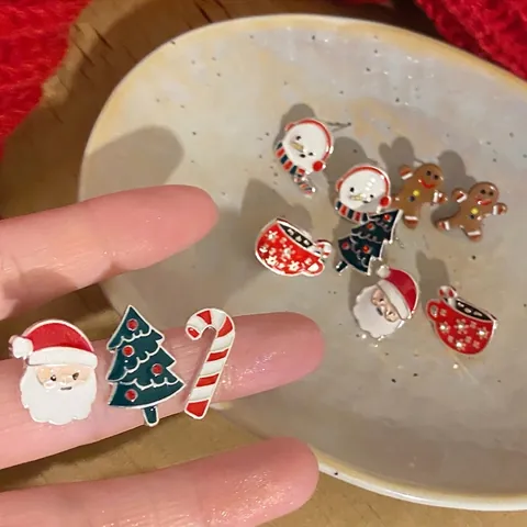 Boucles d'Oreilles Clous de Noël Créatives pour Femmes Père Noël Sapin de Noël Boucles d'Oreilles en Acrylique Avec Tige en Argent Sterling 925 Bijoux