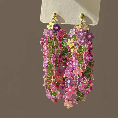 Boucles d'Oreilles Pendantes Fleurs à Franges Faites à la Main Tige en Argent Cuivre Perles Paillettes Bijoux Femme