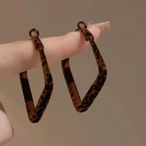 Style Vintage Hong Kong Boucles d'Oreilles Créoles Rondes Imprimé Léopard pour Femmes Légères Géométriques Pendantes Avec Tige en Argent Accessoire