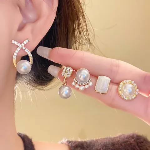 Juego de Pendientes de Perlas Artificiales y Diamantes de Imitación Estilo Vintage Francés para Mujer 5 Pares Aleación Chapada en Oro Goteo de Aceite Elegantes Pendientes de Botón Joyería Regalo