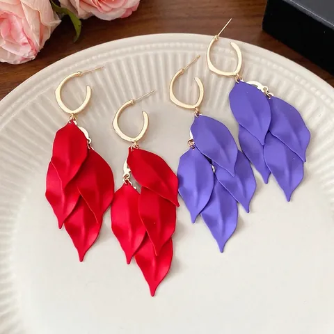 Designer Geverfde Bloem Kwastje Oorbellen Vakantiestijl Zoete Eenvoudige Florale Oorknopjes Mode Sieraden Voor Vrouwen