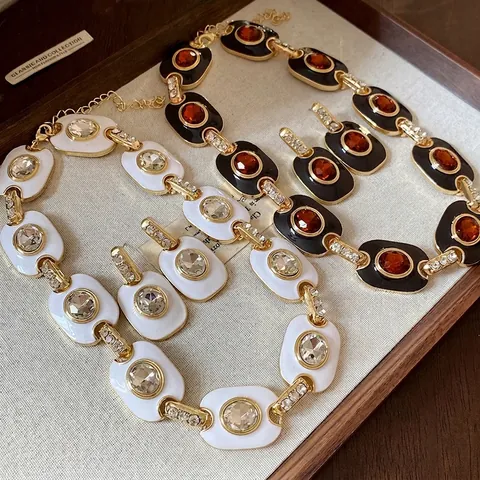 Vintage Luxury Alloy Enamel Rhinestone Oval Link Necklace And Earrings Jewelry For Women Elegant Clavicle Chain Accessories