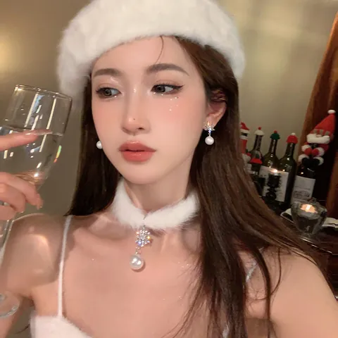 Christmas Snowflake Zirconia Artificial Pearl Choker Necklace For Women Autumn Winter Plush Strap Party Jewelry