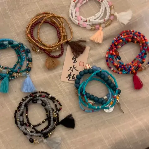 Bracelet Multicouche en Perles de Rocaille Bohème pour Femmes Style Ethnique Perles de Verre avec Glands Bijoux Vintage
