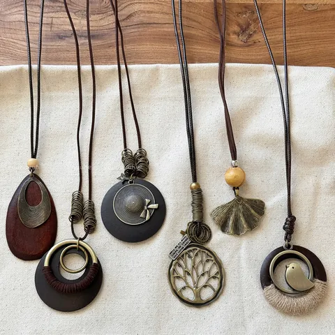 Vintage Bohemian Ethnic Style Long Pendant Necklace For Women Zen Handmade Wood Alloy Leaf Bird Sweater Chain Jewelry