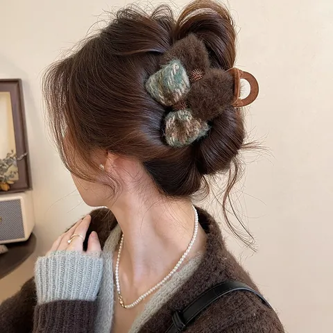 Vintage Bow Plush Hair Claw Clip Plaid Tweed Fabric Shark Hairclip Autumn Winter Elegant Headwear Women